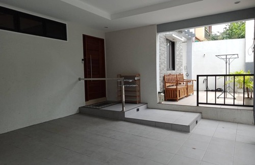 Las Pinas House | 3 Bedroom Exclusive Gated Home in Manila