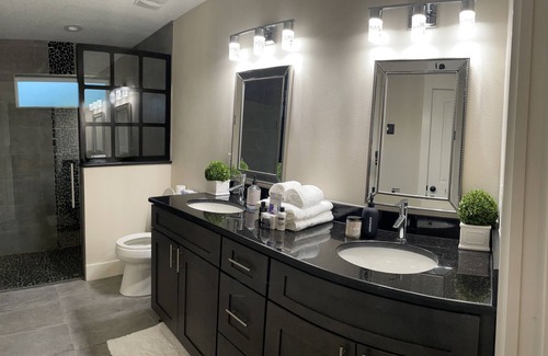 Fellowship Other | 3-bedroom farmhouse with 4 stalls! Minutes from WEC