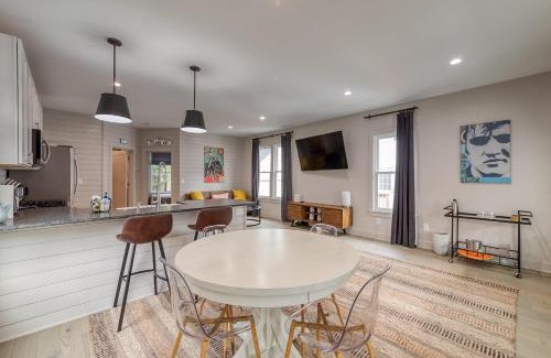 Burns Park House | 3 Bedroom Greek Revival Cottage Walk to Big House