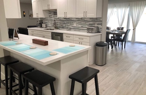 Deerfield Beach House | 3-Bedroom Heated Private Pool Vacation Home just minutes from the Beach Pet