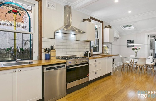 Mosman House | 3 Bedroom Heritage Home in Mosman