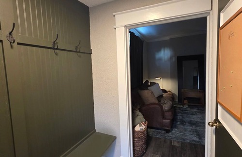 Bellevue House | 3-bedroom house in amazing Bellevue close to Downtown!