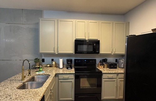 Seasons House | 3-bedroom house in beautiful Kissimmee with WiFi, AC