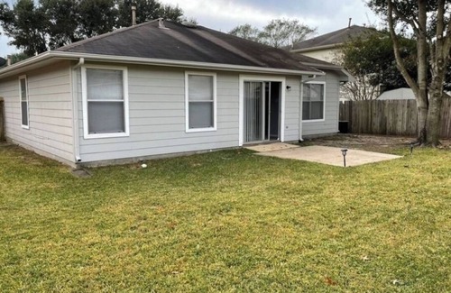 Barker House | 3-bedroom house in brilliant Katy with AC, WiFi