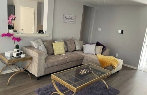 Barker House | 3-bedroom house in brilliant Katy with AC, WiFi