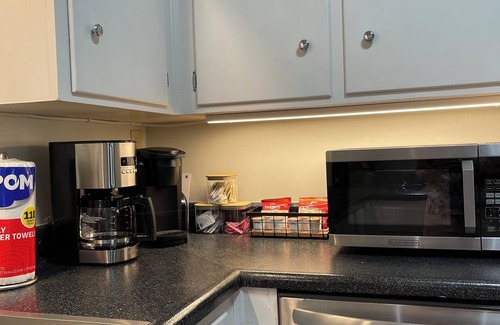 Isle of Hope Historic District House | 3-bedroom house in charming Savannah with AC