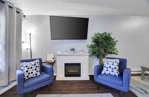 Tobyhanna House | 3-bedroom house in cozy Poconos with hot tub and AC