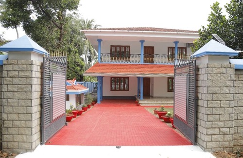 North Paravur House | 3-bedroom house in fabulous Varapuzha with WiFi and AC