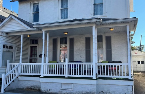 Circleville House | 3-bedroom house in delightful Circleville with AC, WiFi. Enjoy a cozy stay