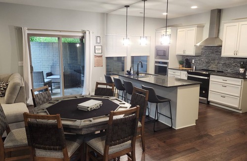 Camdenton House | 3-bedroom house located near Camdenton. Nestled In Old Kinderhook community.