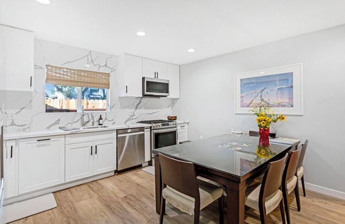 Fullerton House | 3-bedroom house Near Disneyland in Fullerton, Recently Renovated