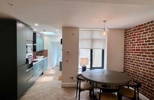 North Wall House | 3 bedroom House on New Wapping Street-Dublin 1