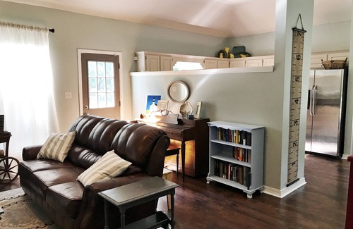 Shelbi Place House | 3 Bedroom House, Perfect for a Family Football/Graduation Rental