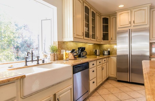 Westwood House | 3 Bedroom house right by Beverly Hills/Westwood/UCLA