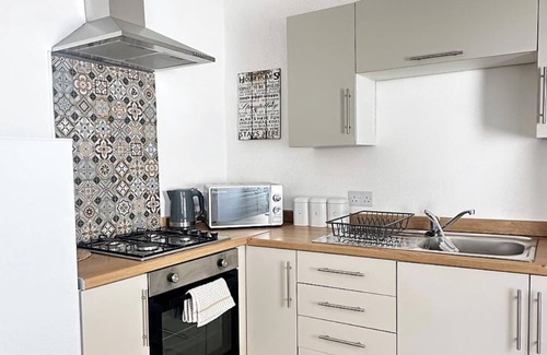 Anfield House | 3 Bedroom House Sleeps 6 with Garden