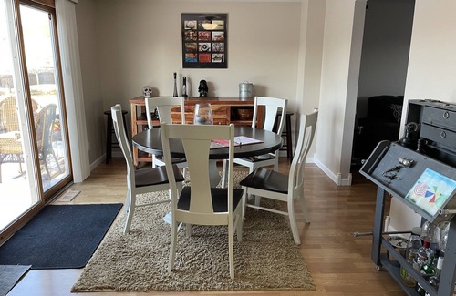 Cicero House | 3 bedroom house with fenced in yard and pool close to Syracuse