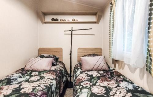 Heinkenszand House | 3 Bedroom Lovely Home In Heinkenszand