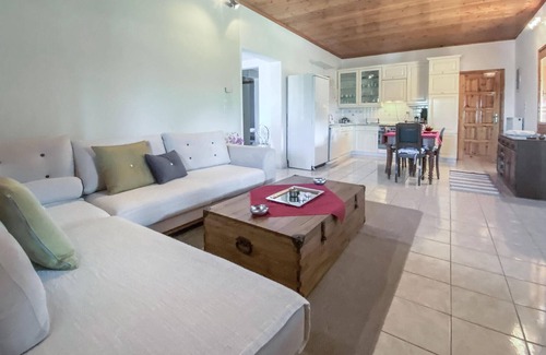 Karlovassi House | 3 bedroom lovely home in Samos