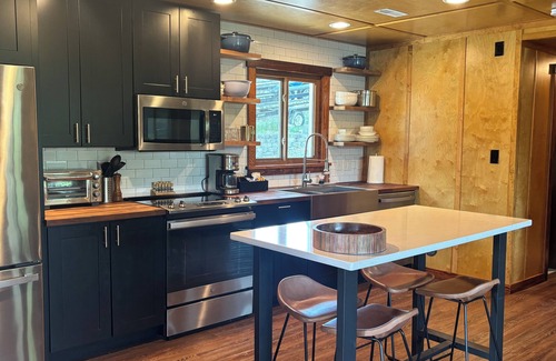 Williamstown Cabin | 3-bedroom modern mid century cabin! nHot tub, fire pit and lake front