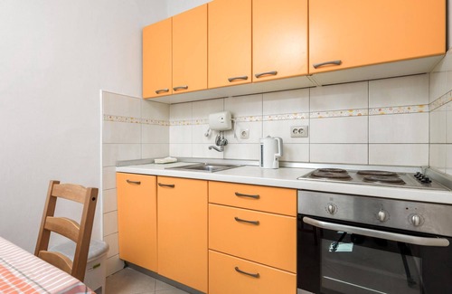 Sveti Jakov Apartment | 3 bedroom nice apartment in Cres