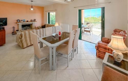 Xylokastro-Evrostina House | 3 Bedroom Nice Home In Xylokastro