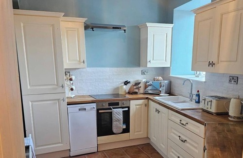 Cashel House | 3 Bedroom Retreat - Sleeps 6 - Pet Friendly