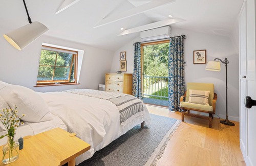 Fernwood House | 3 Bedroom Topanga Oasis Home with Sauna + Separated Office