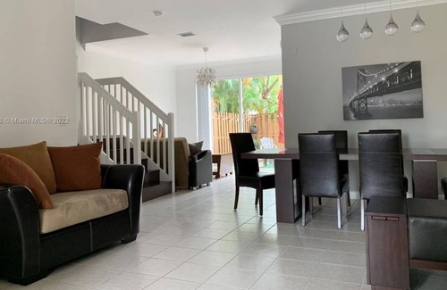 Doral House | 3 Bedroom Townhome 439874 by Houzlet