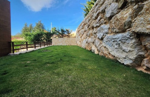 Kfardebian House | 3-Bedroom Townhome with Private Elevator & Large Garden in Marvelous Faqra