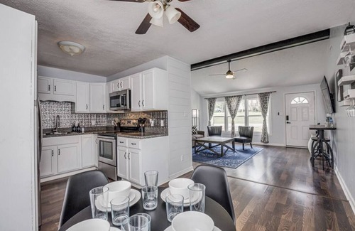 Bowling Green House | 3 Bedroom Vette City Retreat