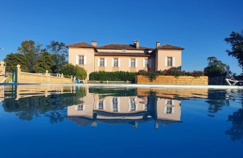 Lombez Villa | 3-bedroom villa in residence with swimming pool and tennis court 45 minutes from Toulouse