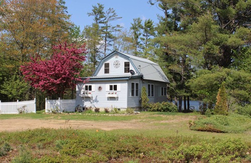 Bethel Cottage | 3 Bedroom Water Front Cottage On Beautiful Songo Pond.