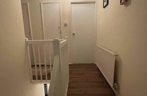 Turkey Street House | 3 Bedrooms - 6 Guests - Parking - Fireplace - Bbq