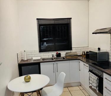 Greater Johannesburg Metropolitan Area Apartment | 3-Bedrooms Apartment in Bushmill Amorosa