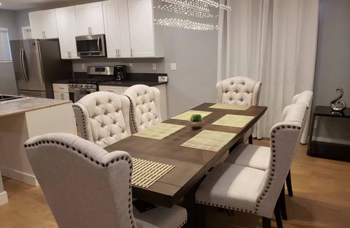 Pico - Robertson House | 3 bedrooms fully remodeled with all new furniture by Pico and Robertson