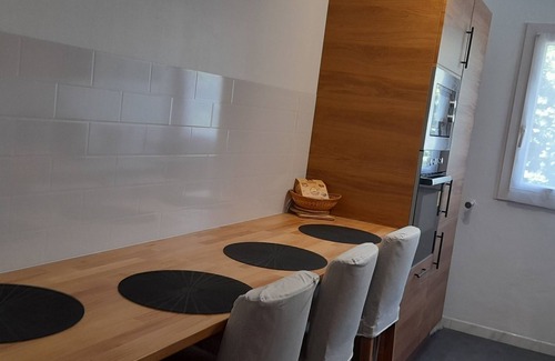 Sainte-Anne Apartment | 3 Bedrooms-Ideal quiet long stay for 3 people-September 2025 to June 2026