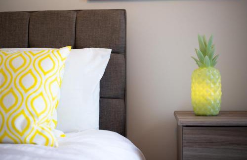 Landore Apartment | 3 Bedrooms, Parking, Courtyard, Tv's in all rooms!