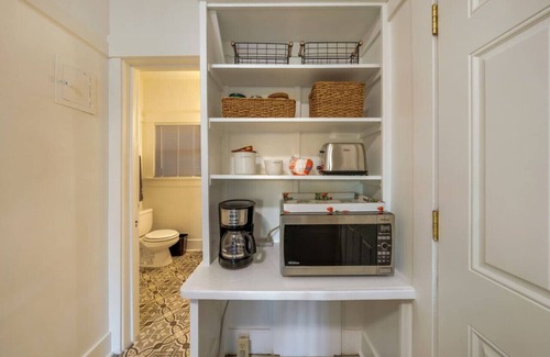 West University House | 3 Blocks from U of A & 4th Ave/Cozy/1 BR 1 BA