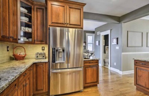 Wall House | 3 Blocks To The Beach And An In Ground Pool