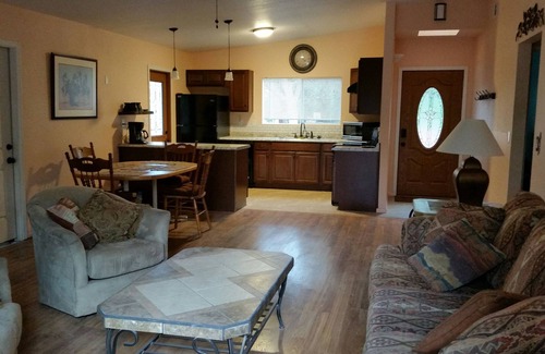 West Sedona House | 3 BR, 2 BA one level home walking distance to Whole Foods, restaurants and more