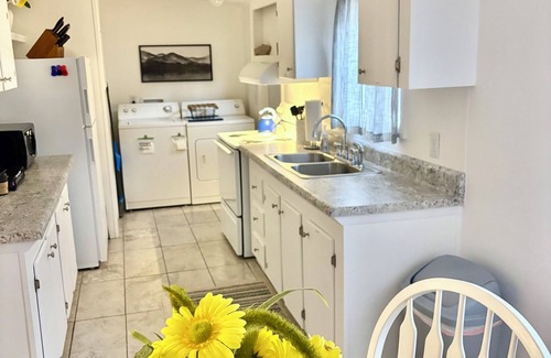 Bellepoint House | 3 BR 2 Bath house in Hinton, WV inside the New River Gorge National Park.