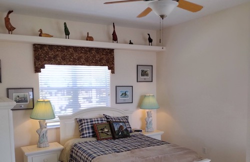 Old Homosassa House | 3 br 2 bath waterfront with dock, trailer parking and RV parking no hookups.