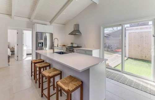 Culloden Shores House | 3 BR 2Bath Private Beach House, with Hot tub, fireplace & firepit