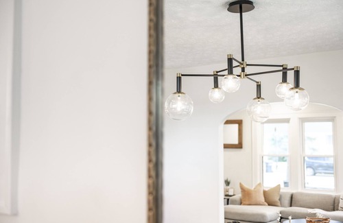 Hilliard House | 3 BR cozy + renovated walkable downtown stay