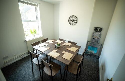 Lowestoft Apartment | 3 BR House Near Beach By Eason Stays Short Lets & Serviced Accommodation Lowestoft