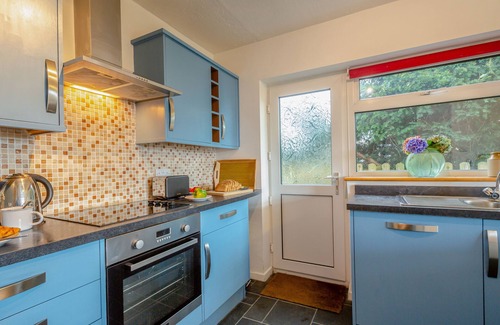 Edern House | 3 Bro Terfyn - Three Bedroom House, Sleeps 6
