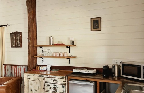 Krawarree Cabin | 3 cabins | Group & Family friendly | 7 acres | Nature retreat | Milky Way views