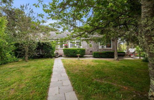 East Orleans House | 3 Cottages Walk to Nauset Beach
