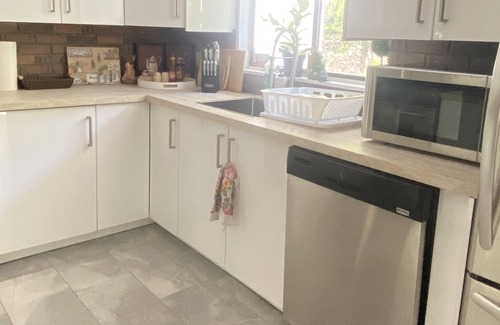 Abbotsford House | 3 Cozy Bedroom Entire House in Abbotsford