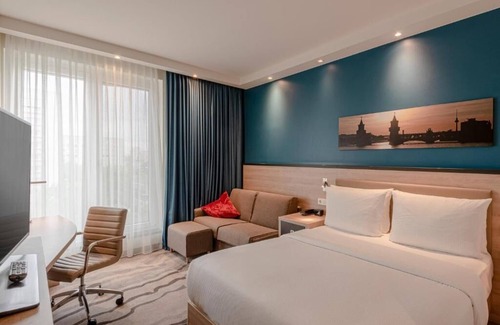 Mitte Hotel | 3 Family Rooms | City Views & Easy Access to Berlin Attractions!